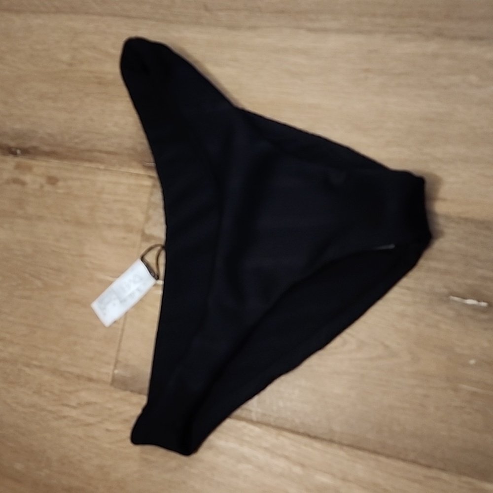 NWOT VYB Vicious Young Babes Ribbed Bikini Bottoms black M